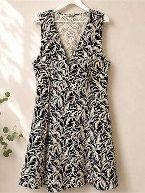 A New Day Size 17 Black Cream Leaf Print  Fit & Flare Dress